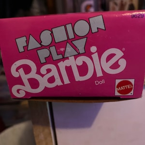 Fashion Play Barbie 1990 9629 penpunt NRFB