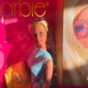Malibu Barbie 2001 56061