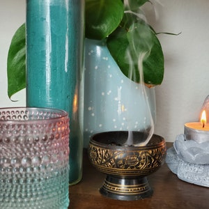 MONEY RITUAL to manifest abundance financially, money spell work, weekly group spell for money and prosperity, candles