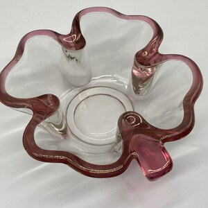 Shamrock Four Leaf Clover Clear Glass Bowl w/ Pink Flash Trim