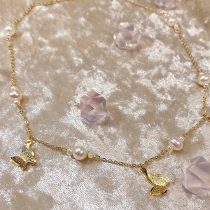 Butterflies and pearls necklace