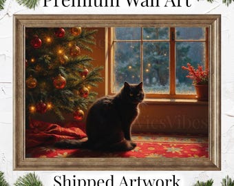 Può includere: Un gatto nero è seduto su un tappeto rosso davanti a una finestra con un albero di Natale e una scena innevata all'esterno. Il gatto sta guardando fuori dalla finestra. Il testo "Vies Vibes" è visibile nell'angolo in basso a destra dell'immagine.