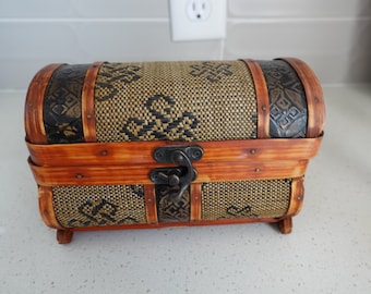 Vintage Asian handmade wood dome chest trinket /Storage trunk