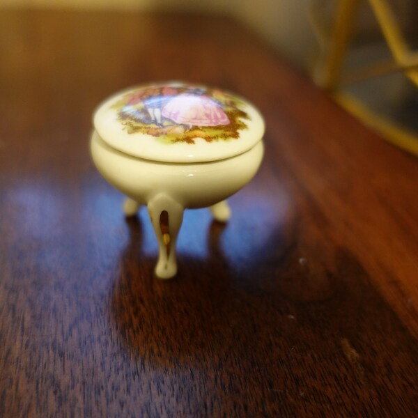 antique Limoges France trinket box courting couple.