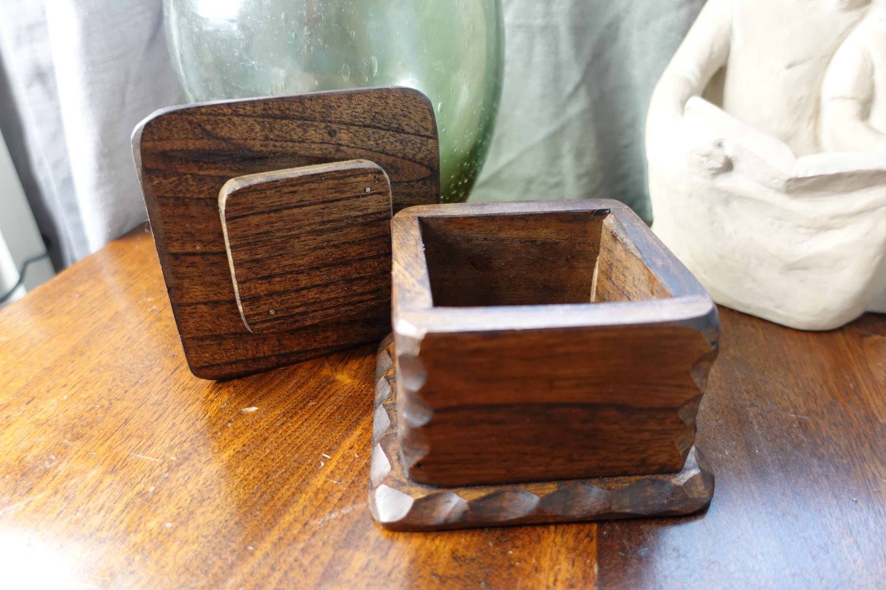 Vintage wooden hand carved trinket box with lid - Etsy 日本