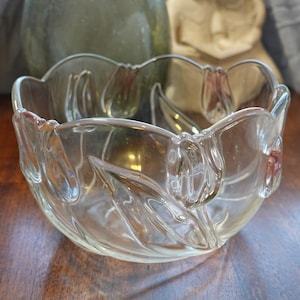 Vintage Crystal Glass Serving Bowl: Tivoli Tulips Embossed Design