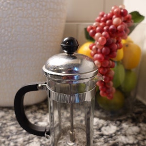 Pyrex French Press Coffee Maker Chrome Accents Glass Carafe