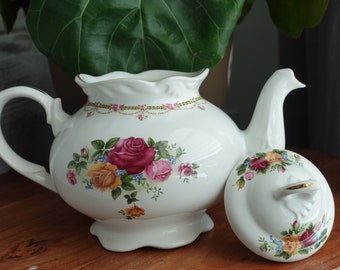 Author Wood & Son Teapot with Lid- floral pattern and gold details