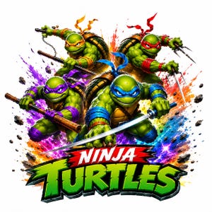 Puede incluir: Imagen dinámica de las Tortugas Ninja. Las cuatro tortugas, cada una con máscaras y armas de diferentes colores, se destacan sobre un fondo salpicado de colores vibrantes. El texto "NINJA TURTLES" se muestra en un logotipo verde y rojo.