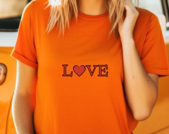Cute Love T-shirt, Cute Love Shirt, Shirt for Woman, Gift for her, Heart T-shirt, T-shirt for Women Cute woman shirt