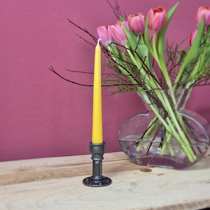 Portacandele in metallo nero in stile industriale, portacandele, portacandele conico, design retrò.