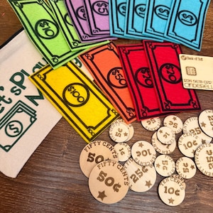 Dinero de juguete, dinero de fieltro, dinero de madera, tarjeta de crédito de madera, aprendizaje para niños pequeños, juego Montessori, envío gratuito, regalo, preescolar, personalizado