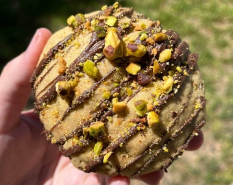 Mr. Mustachio / Almond Chocolate Pistachio cookie recipe / Cookie recipe / Dessert recipe / Gourmet cookie