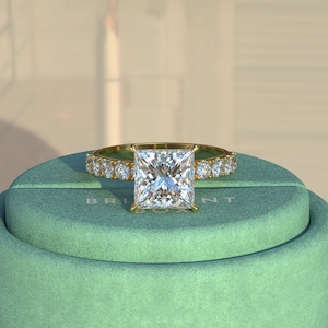 Bague de fiançailles diamant de laboratoire 3 carats taille princesse, halo caché et sertissage pavé en or blanc, jaune, rose et platine diamants de laboratoire
