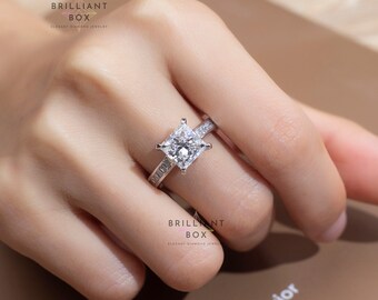 Anello Di Fidanzamento Con Diamante Princess Lab Grown Da 3 Carati: Pavé Di Diamanti Halo In Oro Bianco 14 Carati - Italia - Foto 11