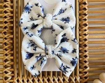 Blue Floral Eyelet Pigtail Hair Bows