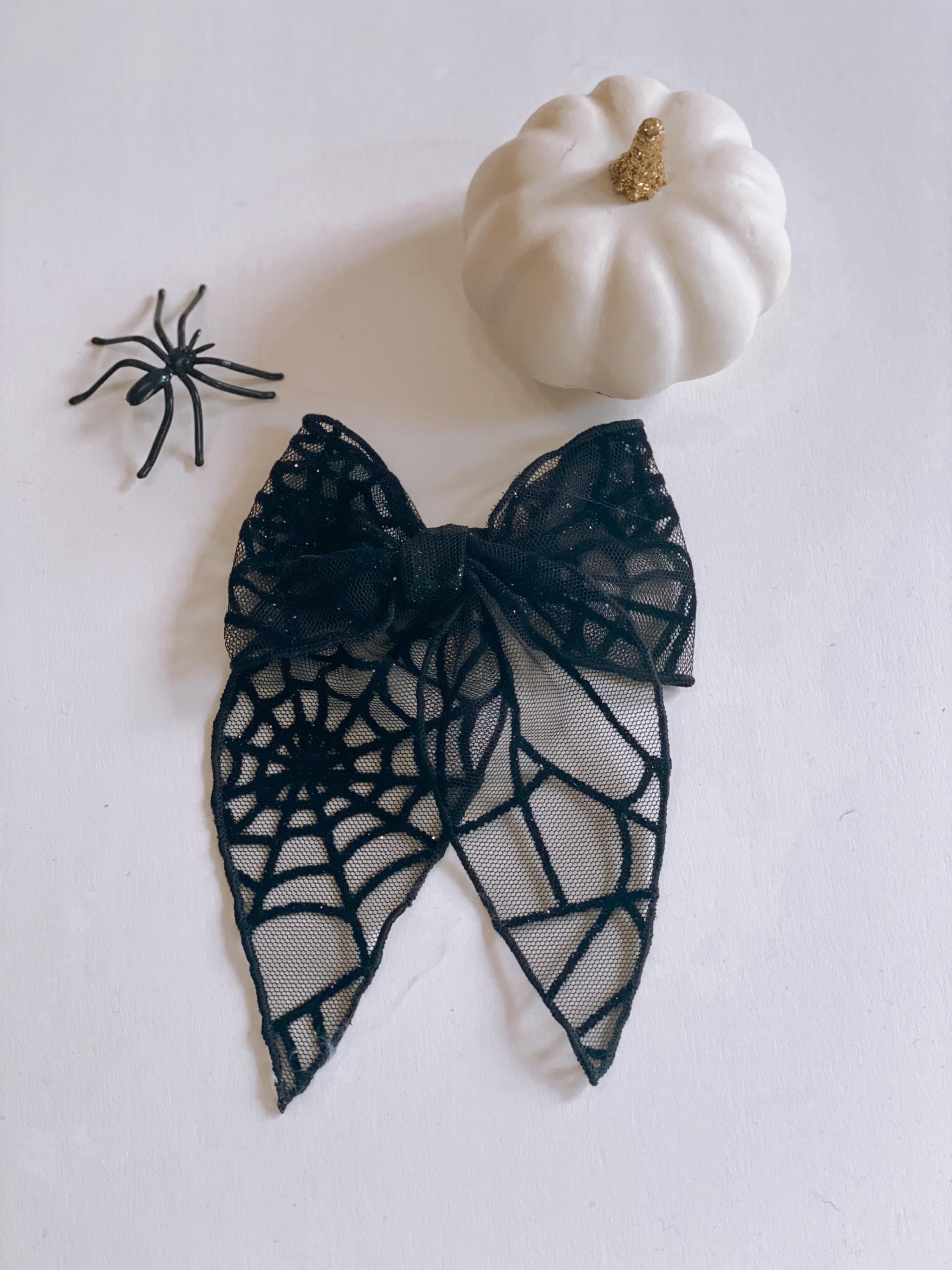 Halloween Spider Web Hair Bow, Spider Web bow for girl, Halloween Hair Bow, Spooky Hair Bow, Halloween Fable Bow