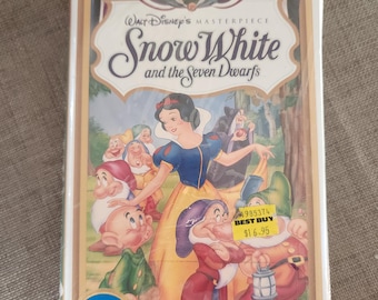 Walt Disney's Masterpiece Snow White and the Seven Dwarfs VHS 1524, Holographic Cover, 1st Edition, Factory Sealed, Excellent condition