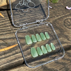 green cat eye press on nails