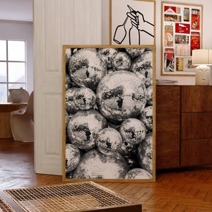 Wydruk Mirrorball, Modne wydruki sztuki ściennej, Dekoracja Disco Ball, Wydruki cyfrowe Disco, Wystrój wózka barowego Preppy, Dziewczęca sztuka do druku, Disco z lat 70.