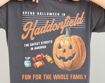 Retro Halloween in Haddonfield T-Shirt: Schwarzes Horrorfilm-Grafik-T-Shirt