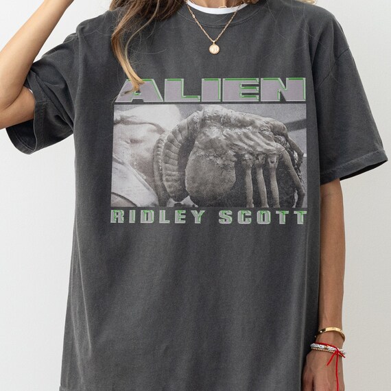 Retro Alien Movie Shirt Vintage Horror Movie Facehugger Bootleg Streetwear Faded Black Oversized T shirt Sigourney Weaver Ripley Merch Etsy Ireland