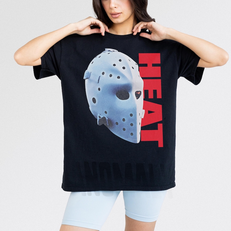 black and red retro 1995 Heat movie graphic t-shirt, 90s Michael Mann action movie Heat streetwear tee