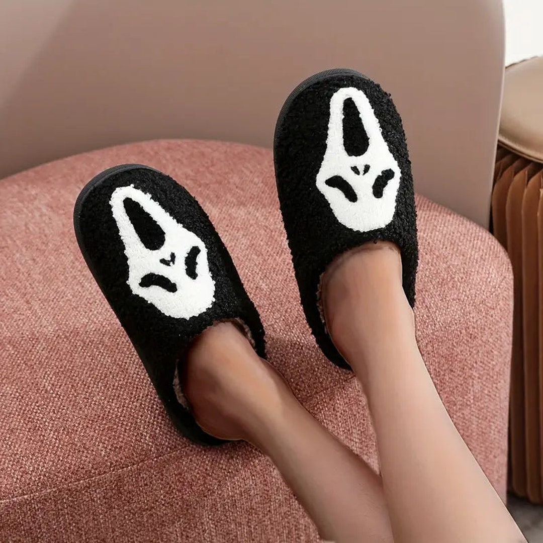 Scream Ghostface Hausschuhe – Gruselig Weich, Rutschfeste Sohle, Mit Socken | Halloween, Unisex, Plüsch