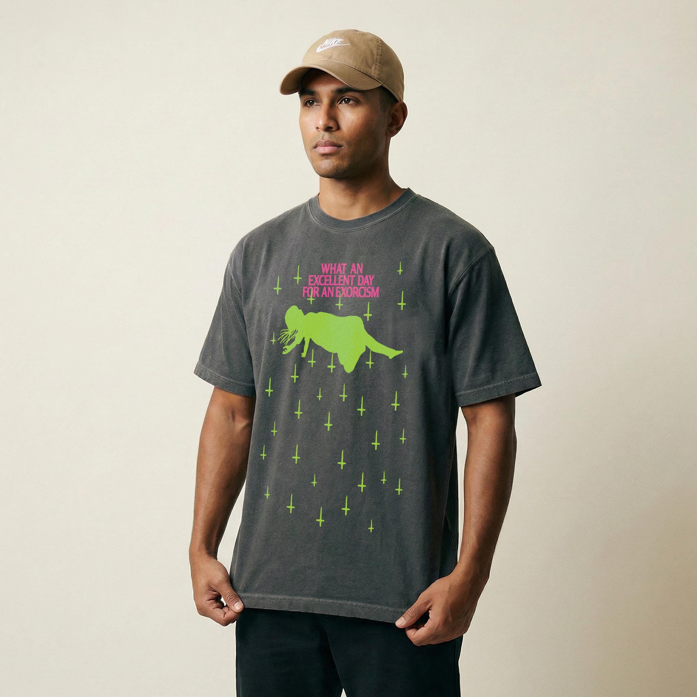 レトロホラー映画グラフィックTシャツ：悪魔祓いシーンゴシックTシャツ 