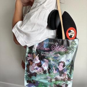 Vintage Disney Snow White and the Seven Dwarfs tote bag and coin purse