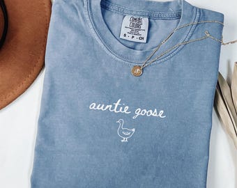 Comfort Colors® Auntie Goose Shirt, Silly Goose Auntie Shirt, Pregnancy Reveal T-Shirts, New Uncle Shirts, Uncle Gifts, Funny Auntie Tshirt
