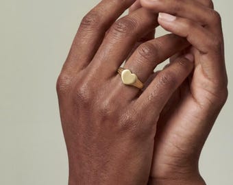 Anillo de sello en forma de corazón de acero inoxidable (personalizable)