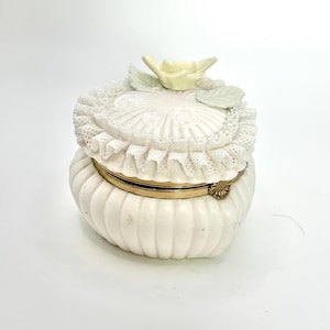 Vintage Porcelain Scalloped Lace Jewelry Trinket Box