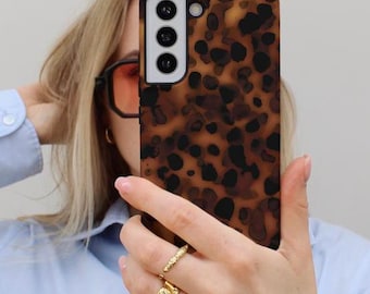 Funda de carey para teléfono, estilo bohemio, con estampado animal, para iPhone 16, Galaxy 24 y Pixel 9.