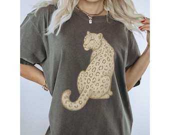 Snow Leopard Leopard Aesthetics Snow Leopard T Shirt Snow Leopard T-shirt Snow Leopard Tee Leopard Graphic Tee Gift Big Cat T Shirt