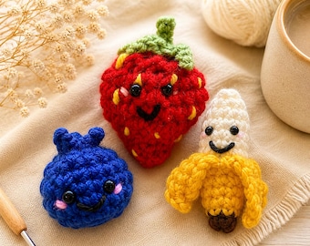 Crochet Fruit Magnets – Strawberry, Banana, Blueberry – Kawaii Fridge Decor
