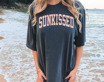 Comfort Colors® Retro Sunkissed Tshirt, Vacation Tshirt, Shirt, Beach Shirt, Summer t-shirt, Summer Tee, summer Unisex shirt, Beatch shirt