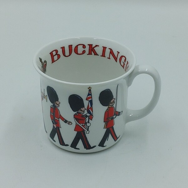 Buckingham Palace Guardsmen Mug