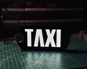 Lámpara de ventosa para parabrisas de vehículos de reparto/servicio compartido