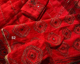 Trabajo de bordado Karchupi Jamdani Sari: Mano Aari Cutdana Dhakai Jamdani Sari con pieza de blusa