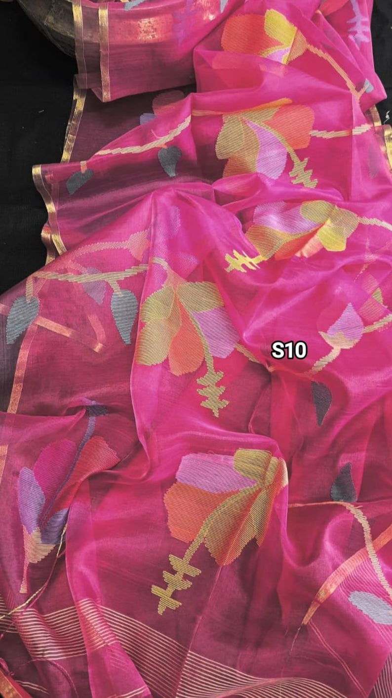 Handwoven Silk Muslin Jamdani Saree: Soft Floral Dhakai Sari with Blouse Piece S10