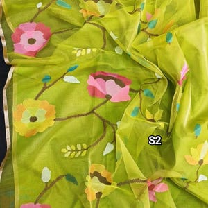 Handwoven Silk Muslin Jamdani Saree: Soft Floral Dhakai Sari with Blouse Piece S2