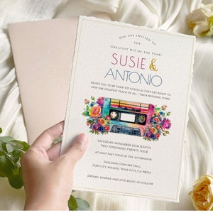 Casamento com tema musical, convite de casamento com fita cassete, fita cassete dos anos 80, casamento não convencional, convites com tema musical, convites modernos CTWI24