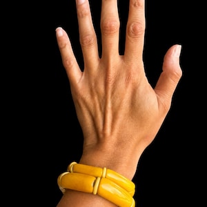 Handgefertigtes gelbes Tagua-Armband – Statement-Armband im Boho-Stil (2er-Set)