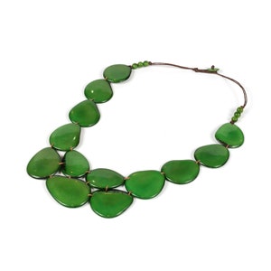 Green Tagua necklace, necklace for woman, Big chunky necklace, Handmade, Sustainable jewelry, bohemian style, boho style, necklace for mom