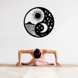 Moderne Yin Yang Metallwandkunst, Sonne und Mond Metallwanddekor, zeitgenössisches Zen-Raumdekor, spirituelle Dekoration, Yoga-Geschenke für Yoga-Liebhaber