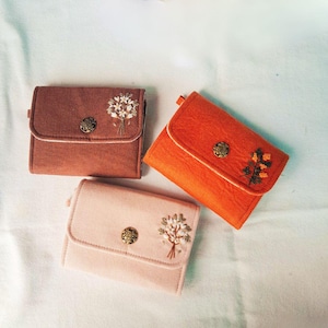 Cartera de lino bordada, minicartera para mujer, cartera de mano bordada, monedero bordado a mano, tarjetero bordado