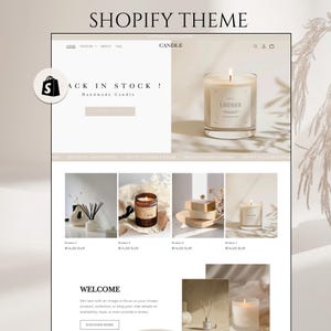 Puede incluir: Un sitio web de Shopify con el tema de velas hechas a mano. El sitio presenta un diseño minimalista con imágenes de productos, incluida una vela de lavanda encendida en un frasco de vidrio. El texto "BACK IN STOCK! Handmade Candle" es visible.