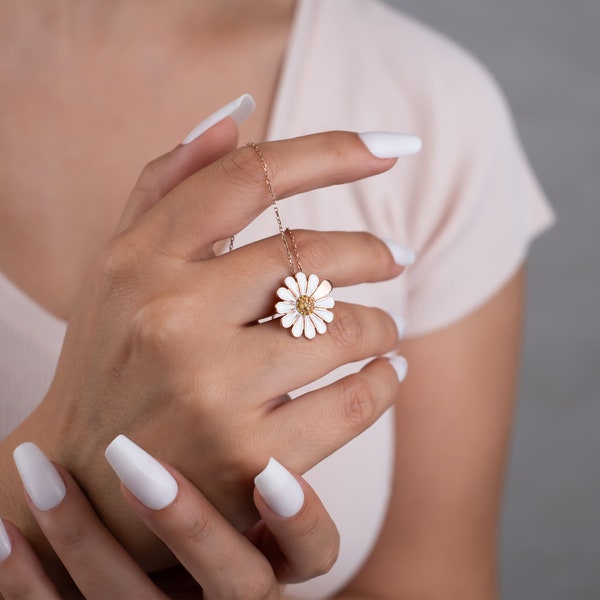 14K Solid Gold Tiny Daisy Necklace, Flower Necklace, Birthday Gift for Woman, Flower Pendant, 14K Gold Daisy Necklace, Valentine's Day Gift