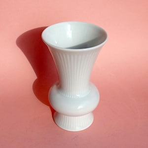 Antique porcelain flower vase / made by Bareuther Waldsassen Bavaria Germany